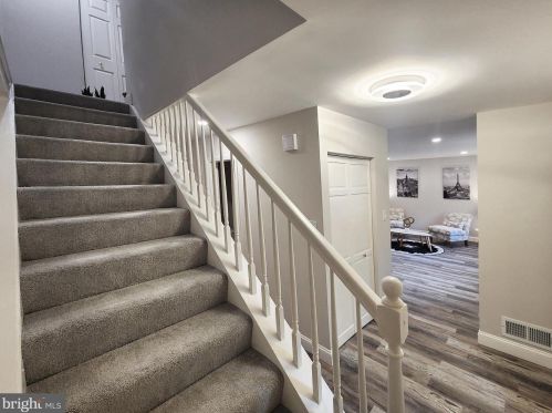 2227 Sanibel Dr, Herndon VA  20191-1227 exterior