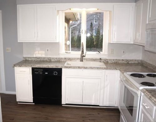25 Myrtle Rd, Norwich CT  06351-3529 exterior