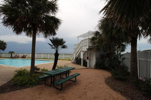 25255 Sausalito Dr, Galveston TX  77554-6910 exterior