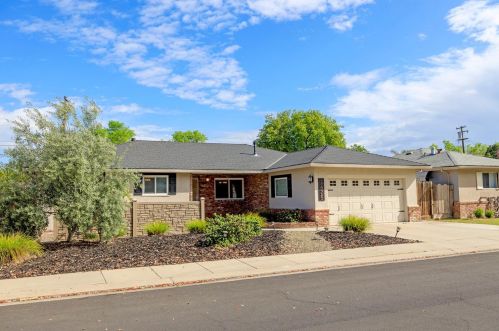 1425 Baywood Dr, Modesto, CA 95350-3902