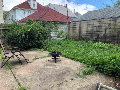 161 33rd St, Bayonne NJ  07002-1944 exterior