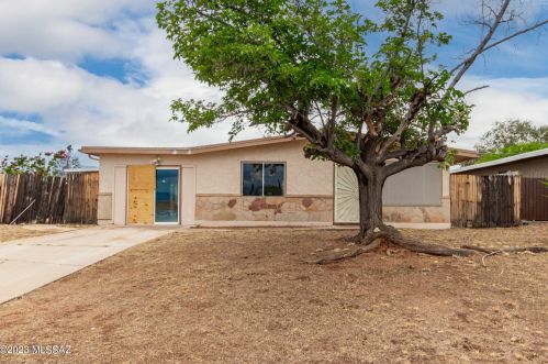 328 Colombo Ave, Sierra Vista, AZ 85635-2312