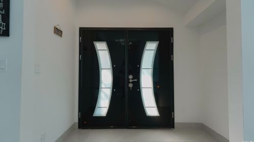 1110 Fordham Ln, Woodsburgh NY  11598-1029 exterior