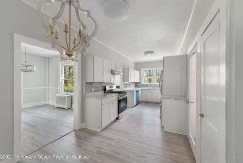 50 Willow Dr, Little Silver NJ  07739-1538 exterior