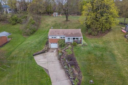 3264 Antler Dr, Gibsonia PA  15044-8437 exterior
