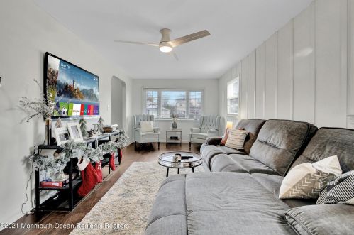 97 Ocean Ave, Middletown NJ  07748-5651 exterior