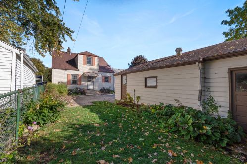 171 79, Milwaukee WI 53219-1118 exterior