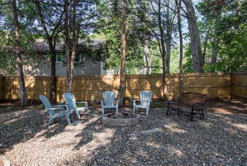 527 6th St, Hudson WI  54016-1701 exterior