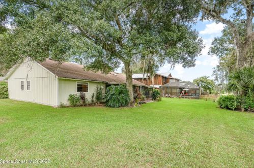 4805 Squires Dr, Titusville FL  32796-1049 exterior