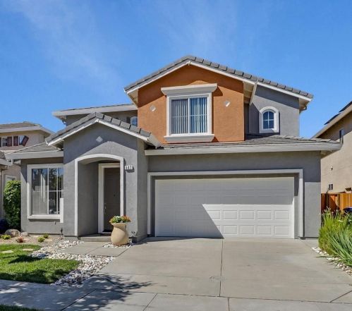 507 Giles Way, San Jose, CA 95136-3943