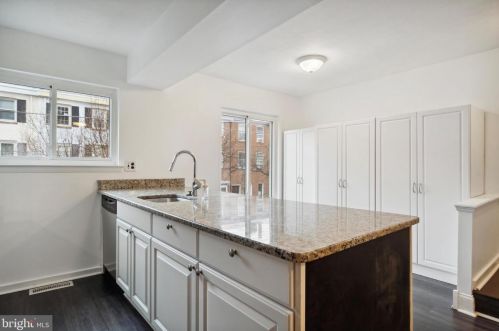 2415 Aspen St, Philadelphia, PA 19130-2503