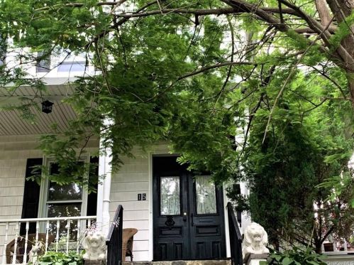 15 Terrace Ave, White Plains, NY 10603-3905