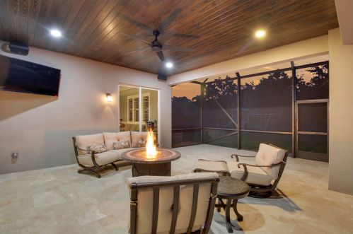 7906 Arbor Crst Way, West Palm Beach FL  33412-2467 exterior