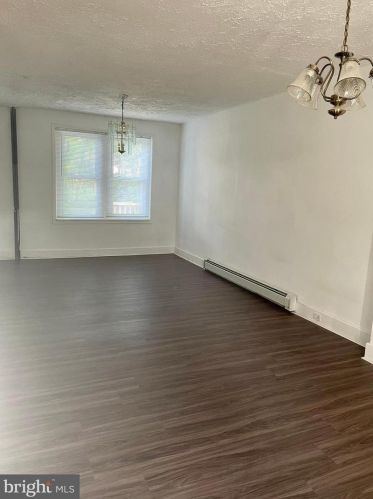 307 Delamore Pl, Wilmington DE  19805-3522 exterior