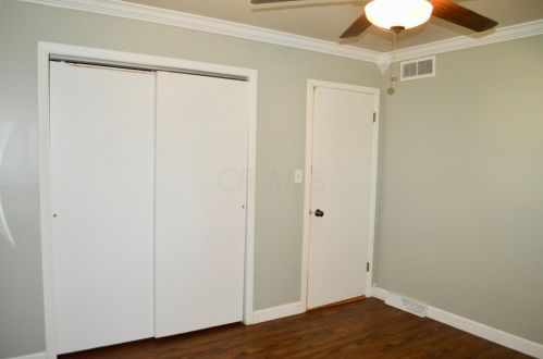 345 Mohican Dr, Crooksville OH  43731-9729 exterior