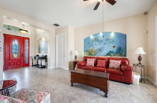 561 22nd Ave, Naples, FL 34120-2324