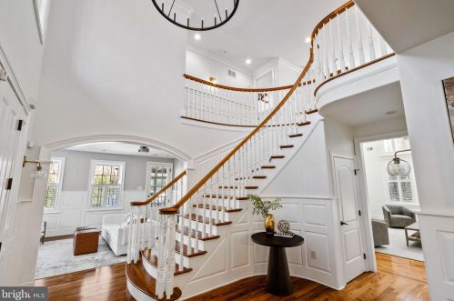 1321 Arrowmink Rd, Ithan, PA 19085-2147