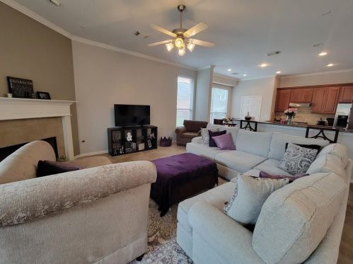 10206 Dover Falls Ct, Humble TX  77338-2844 exterior