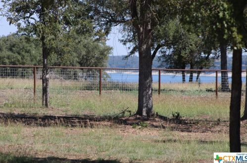 8301 Brewer Ln, Salado, TX 76571-5142