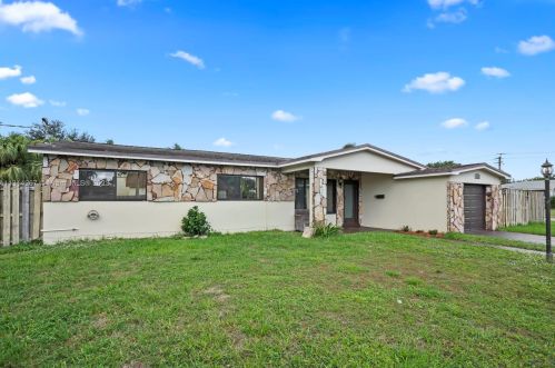 48 7th St, Dania Beach FL  33004-4319 exterior