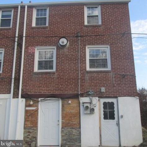 361 Cedar Ave, Holmes PA  19043-1204 exterior
