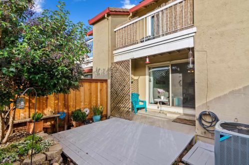 3041 Peppermill Cir, West Pittsburg CA  94565-7032 exterior