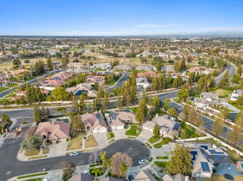 10504 Chesterfield Ct, Bakersfield CA 93311-3722 exterior