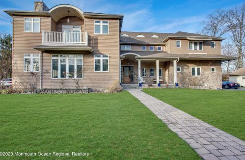 22 Dwight Dr, Tinton Falls, NJ 07712-3655