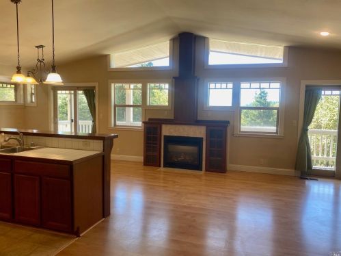 2414 Bear Pl, Willits CA  95490-9496 exterior