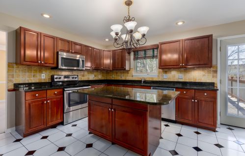 8526 Woodcreek Dr, Florence KY  41042-8237 exterior