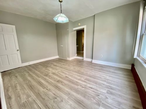 2194 Pauline Ave, Pittsburgh PA  15216-3517 exterior