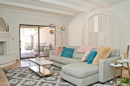 6513 Green Briar Dr, Tucson, AZ 85718-2645