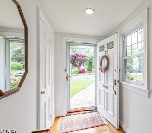 131 Parker Ave, Maplewood, NJ 07040-1811