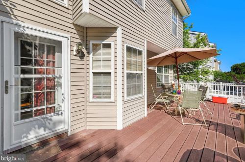 10 Birmingham Dr, Columbus NJ  08022-2342 exterior