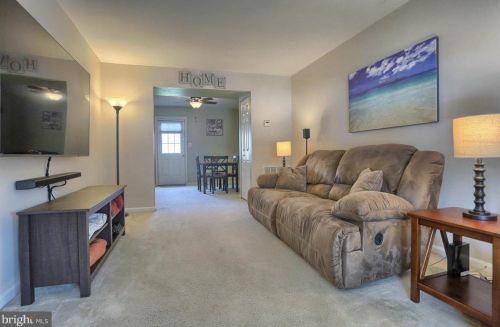 394 Stonehedge Ln, Navy Sup Dpt PA  17055-7012 exterior