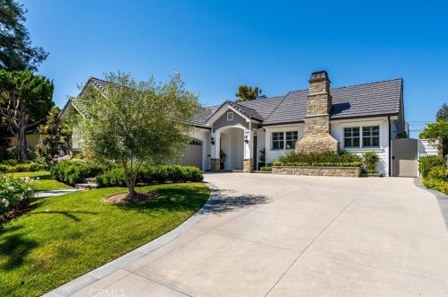 5461 Las Lomas St, Long Beach CA  90815-4138 exterior