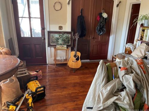 13 Manwaring St, United States Coast Guard Ac CT  06320-5619 exterior