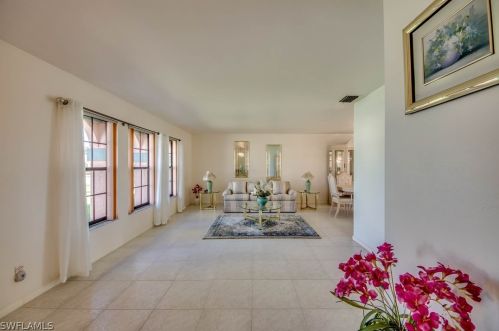 1436 30th St, Cape Coral, FL 33904-3934