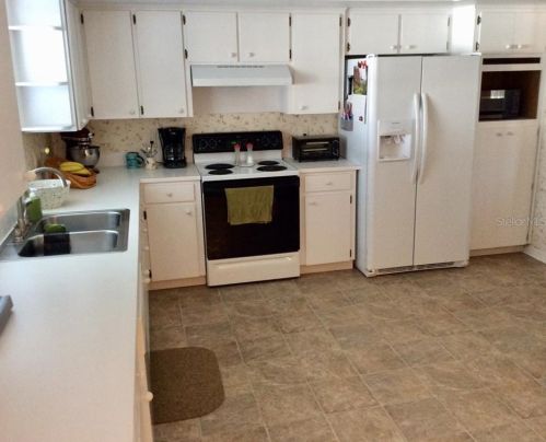 1060 Colony Park Dr, Lakeland, FL 33813-2840