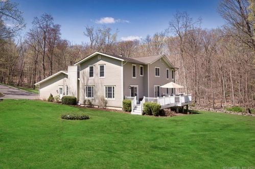 445 Branchville Rd, Ridgefield, CT 06877-6032