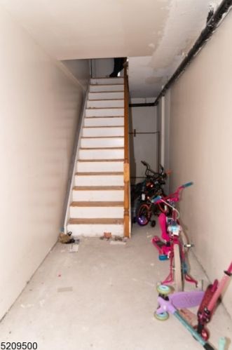 66 3 St, Paterson NJ 07522-1845 exterior