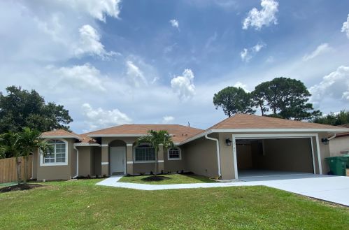 2721 Ensenada Ter, Fort Pierce, FL 34953-4153