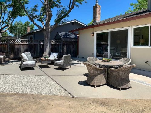 9605 Davona Dr, San Ramon CA 94583-3449 exterior