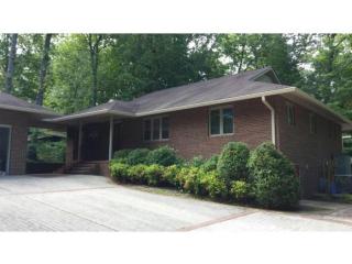 1910 Lewis Dr, Burlington, NC 27215-7172