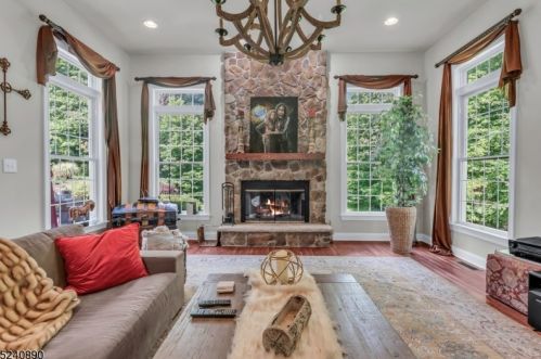 22 Fieldview Dr, Sparta NJ  07871-2744 exterior