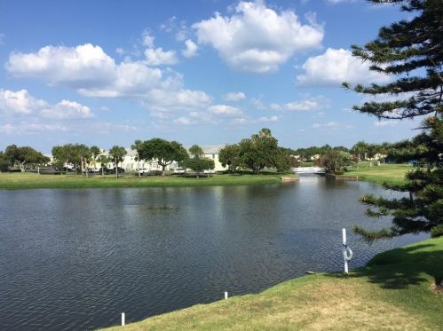 4734 Cobia Dr, Saint Petersburg, FL 33705-4809
