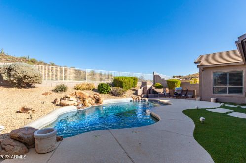 6340 Misty Willow Ln, Glendale, AZ 85310-3482
