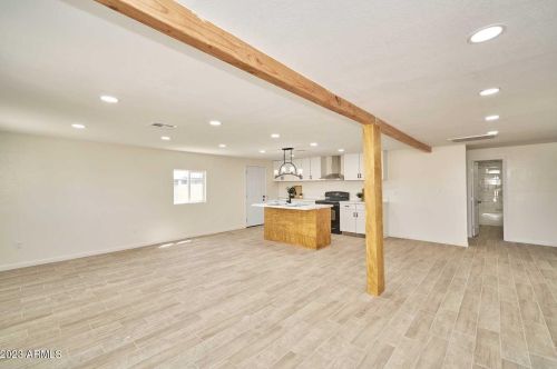 1811 Encinas Ln, Phoenix AZ  85040-1414 exterior