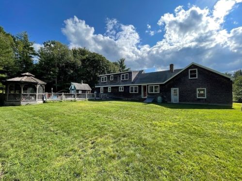 397 Main St, Ashby MA  01431-2306 exterior