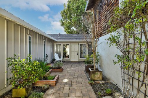 624 Princeton Dr, Sunnyvale, CA 94087-1851